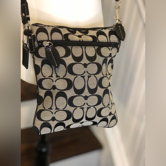 COACH Black Jacquard Signature C Top Zipper Swingaway Crossbody Adj Shoulder Bag - Picture 13 of 16